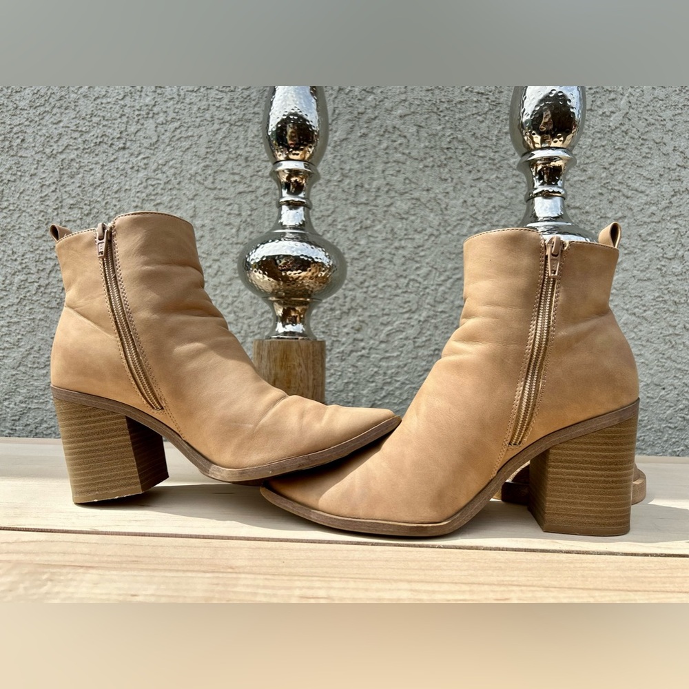 Universal Thread Women’s Whitney Heeled Boots 9.5